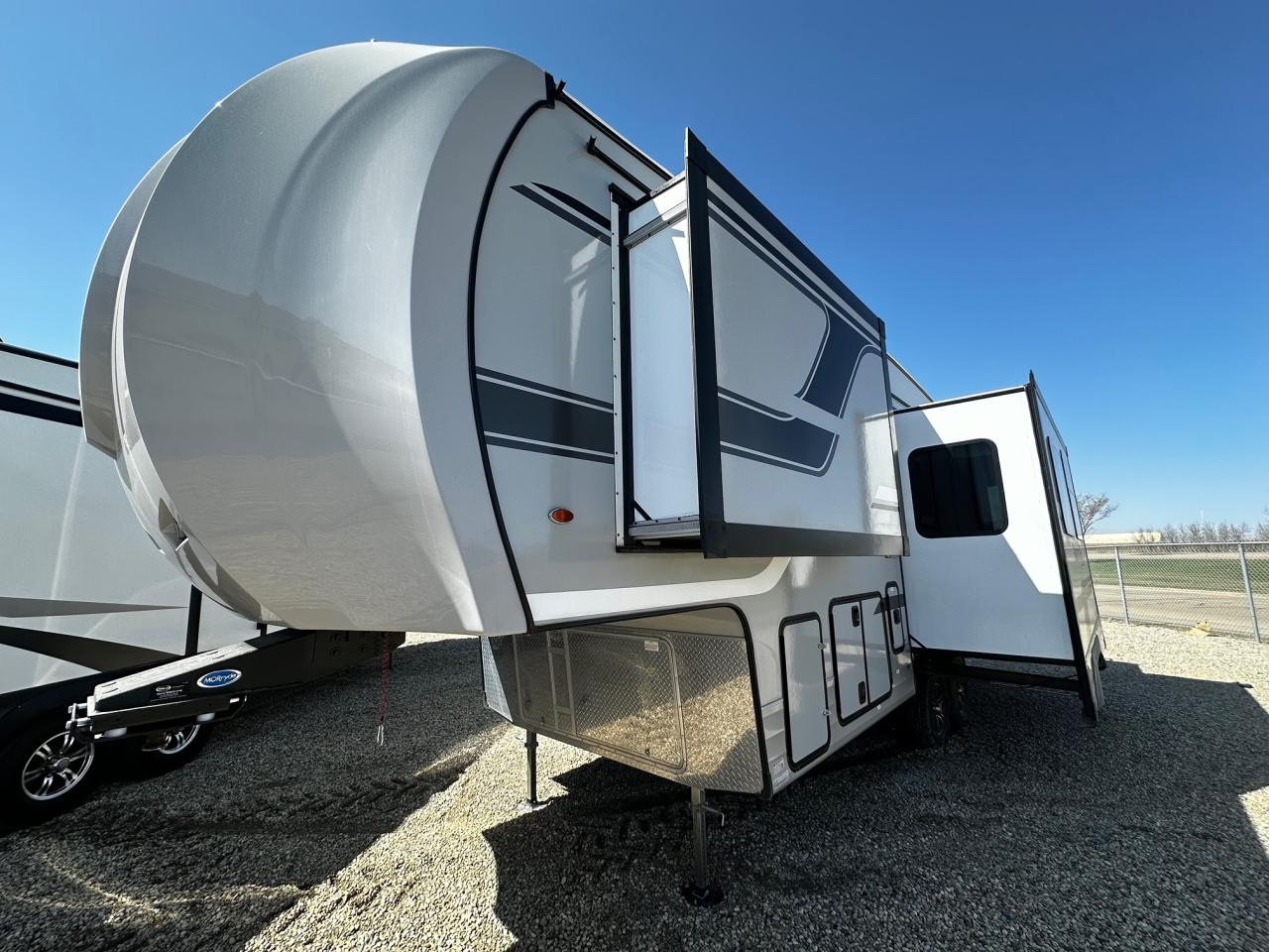 2025 Arctic Fox Grande Ronde 27-5L 
