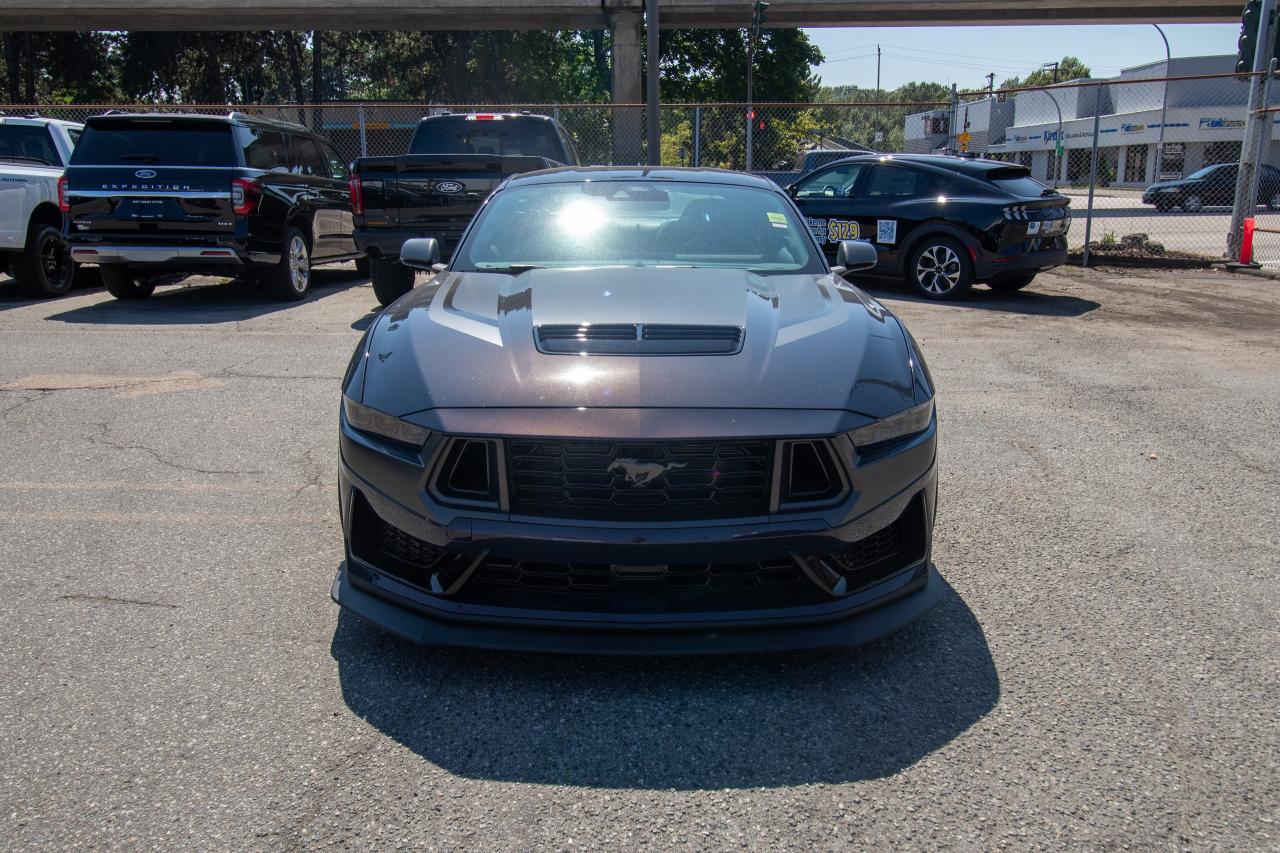 2025 Ford Mustang Dark Horse Photo2