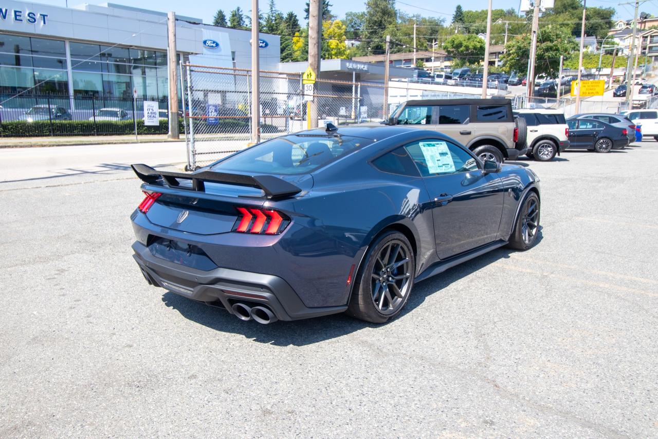 2025 Ford Mustang Dark Horse Photo4