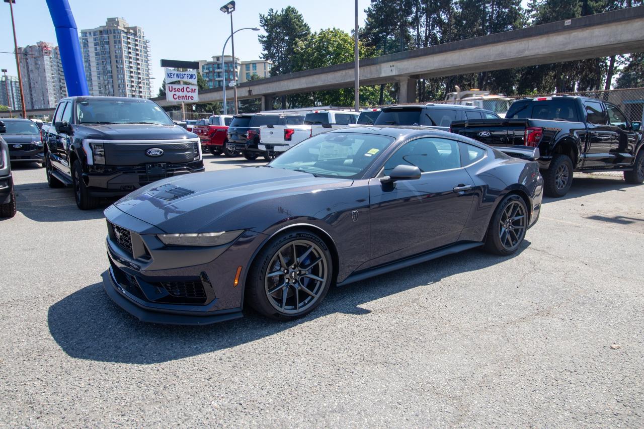 2025 Ford Mustang Dark Horse Photo1
