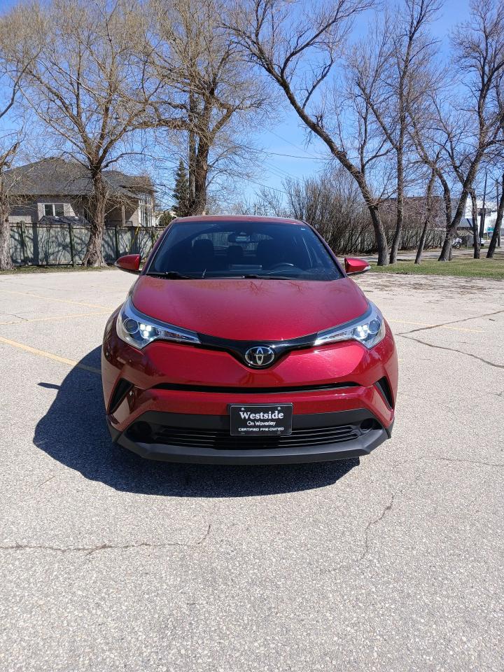 2018 Toyota C-HR XLE - Photo #2