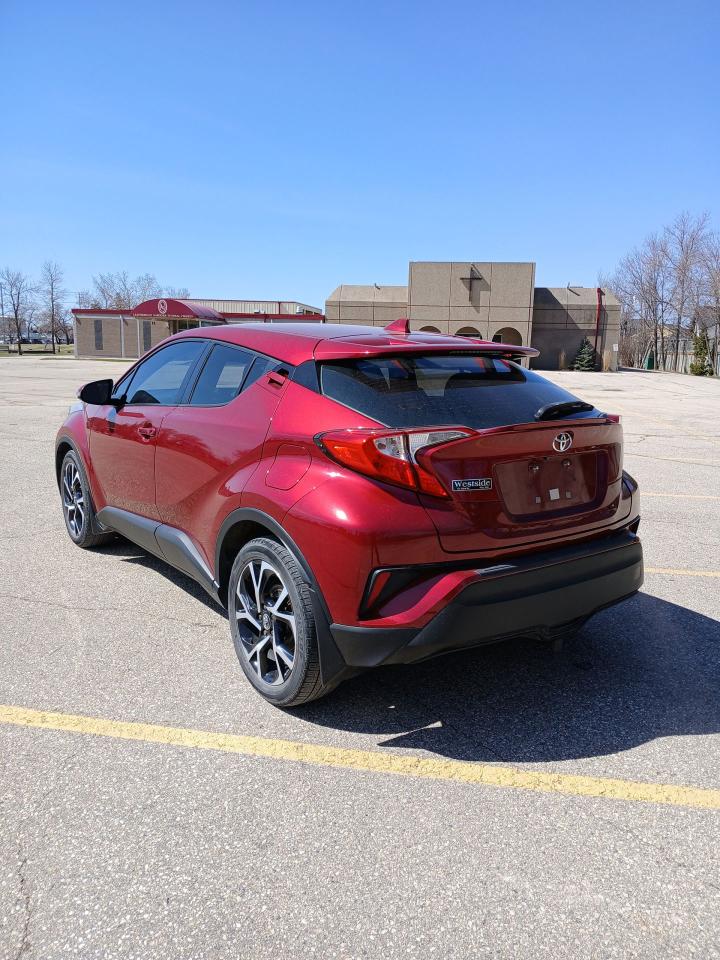 2018 Toyota C-HR XLE - Photo #8