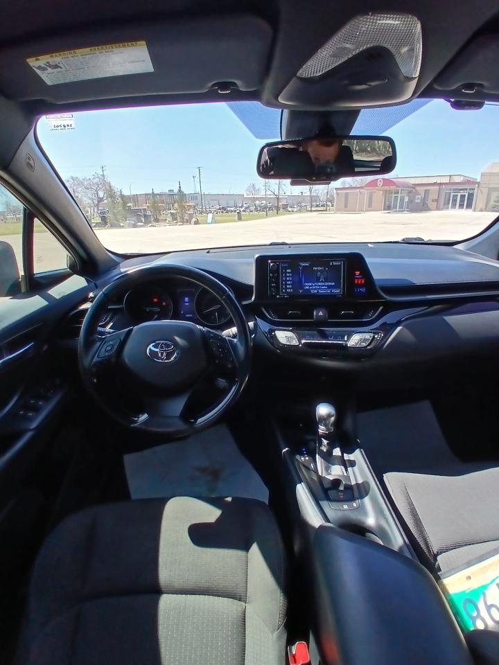 2018 Toyota C-HR XLE - Photo #11