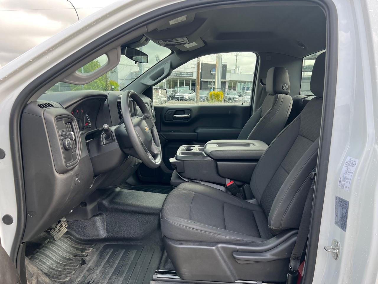 2024 Chevrolet Silverado 1500 2WD Reg Cab 140" Photo9