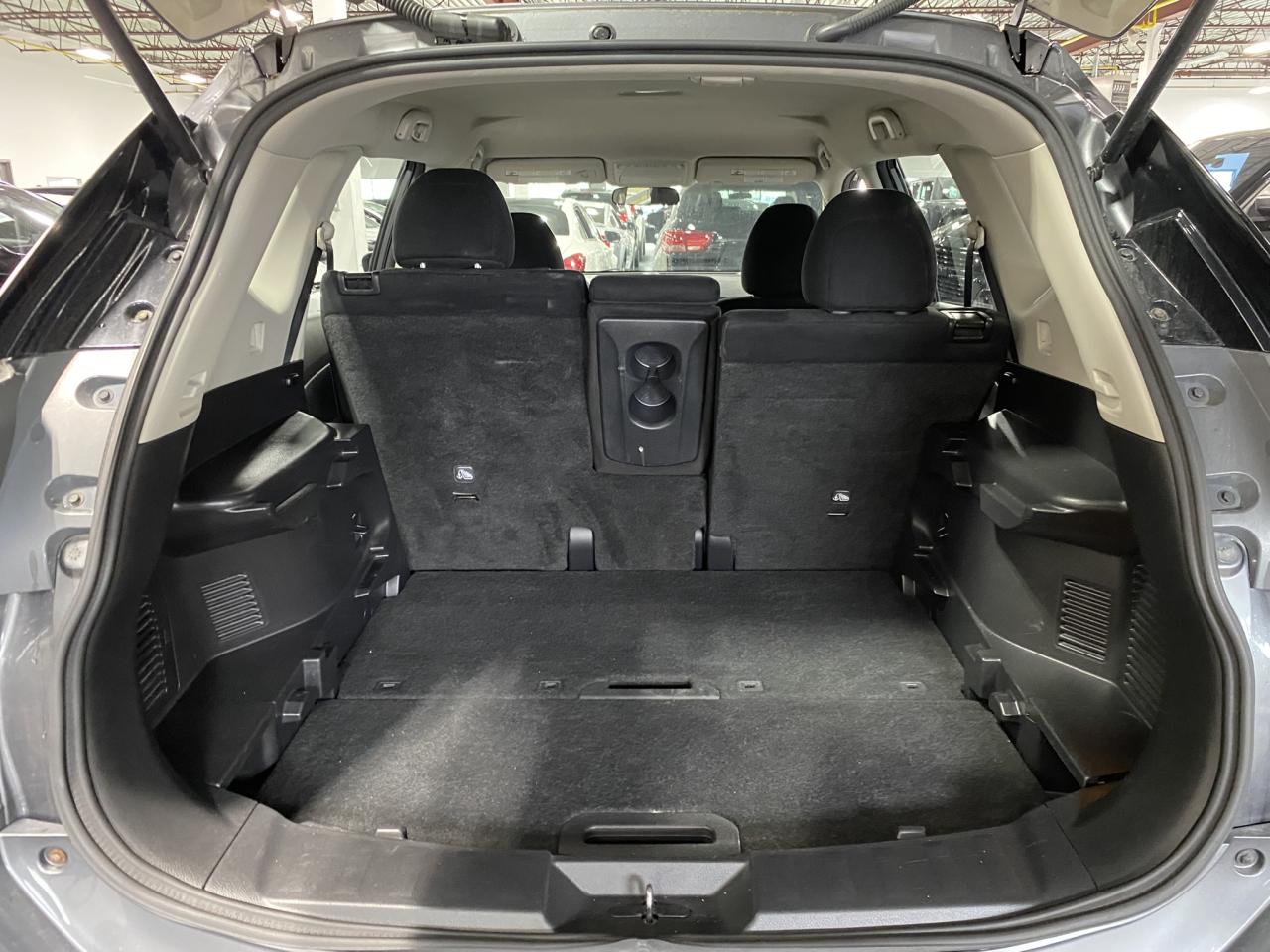 2016 Nissan Rogue S - Photo #16