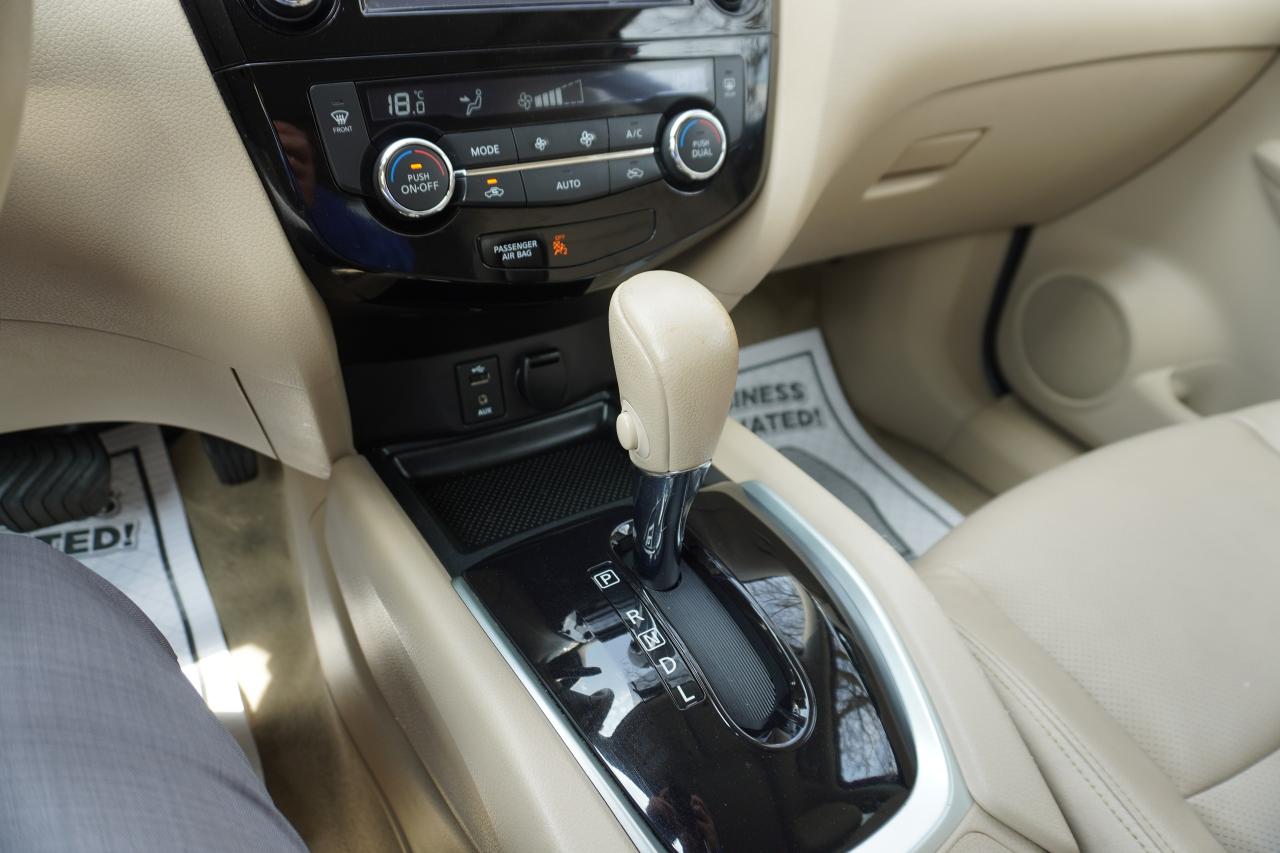 2015 Nissan Rogue 1 OWNER / NO ACCIDENTS / DEALER SERVICED / SL TECH - Photo #15