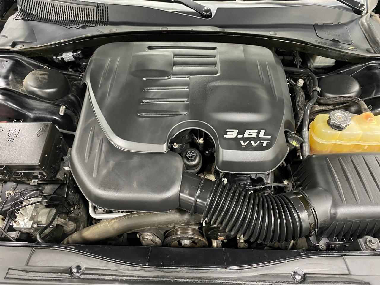 2019 Chrysler 300 300S - Photo #9