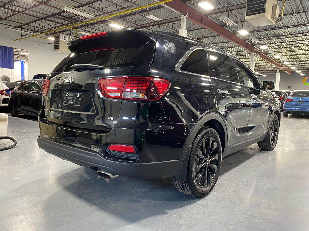 2020 Kia Sorento LX+ V6 - Photo #5