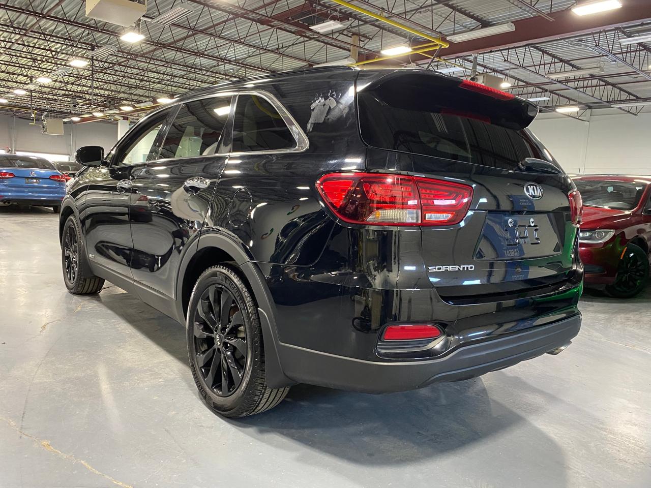 2020 Kia Sorento LX+ V6 - Photo #3