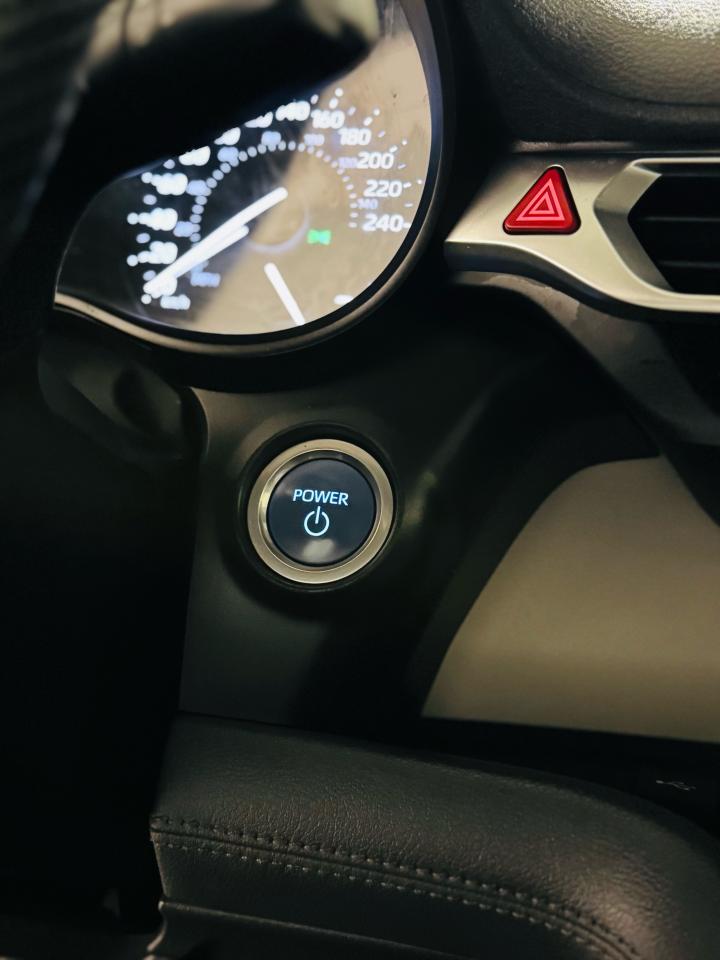2021 Toyota Sienna LE - Photo #15