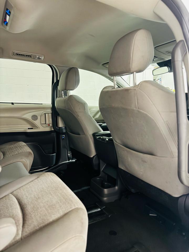 2021 Toyota Sienna LE - Photo #22