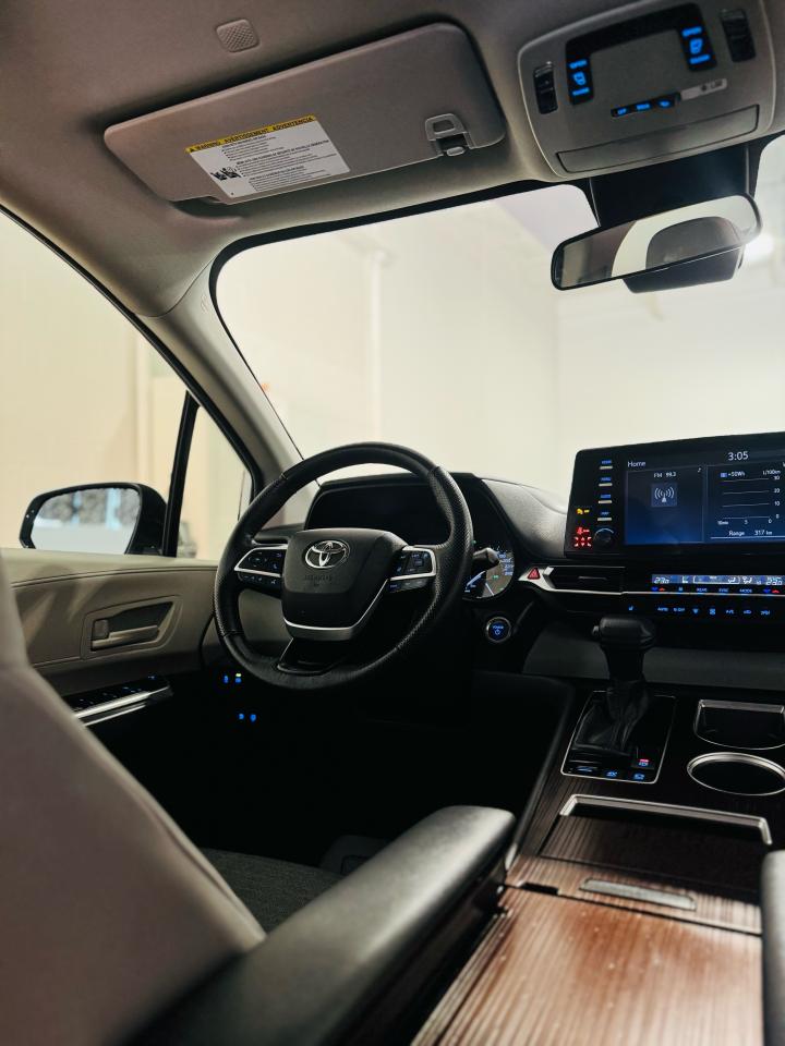 2021 Toyota Sienna LE - Photo #26