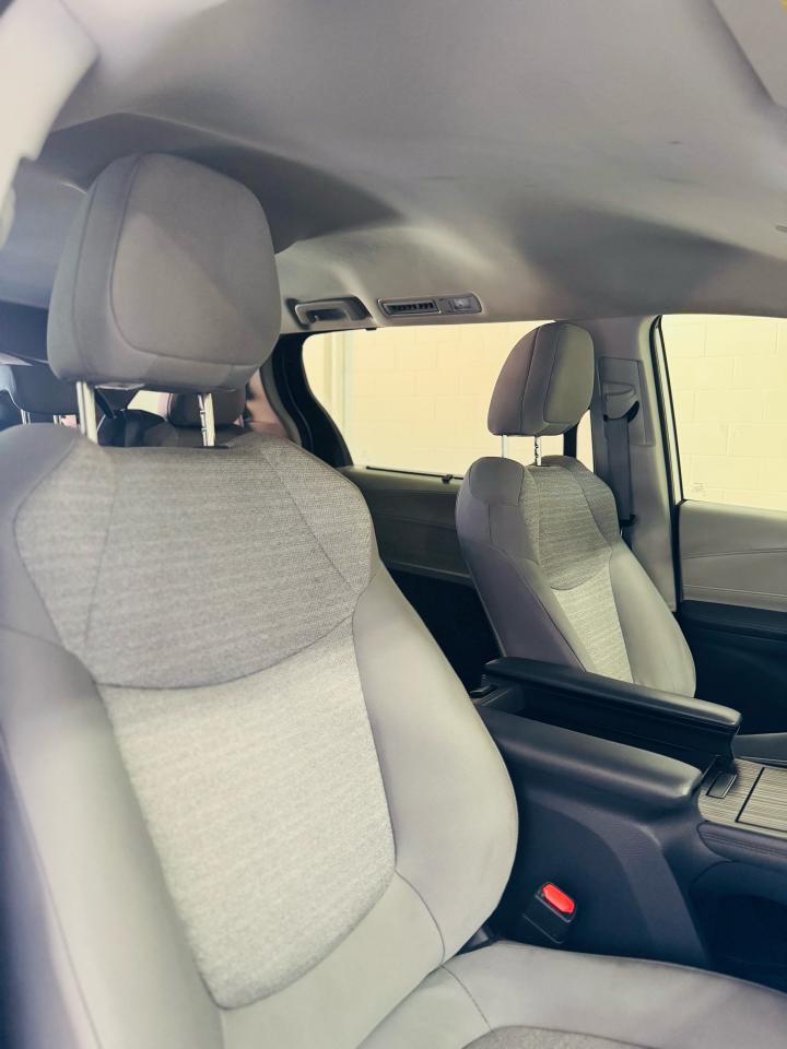 2021 Toyota Sienna LE - Photo #27
