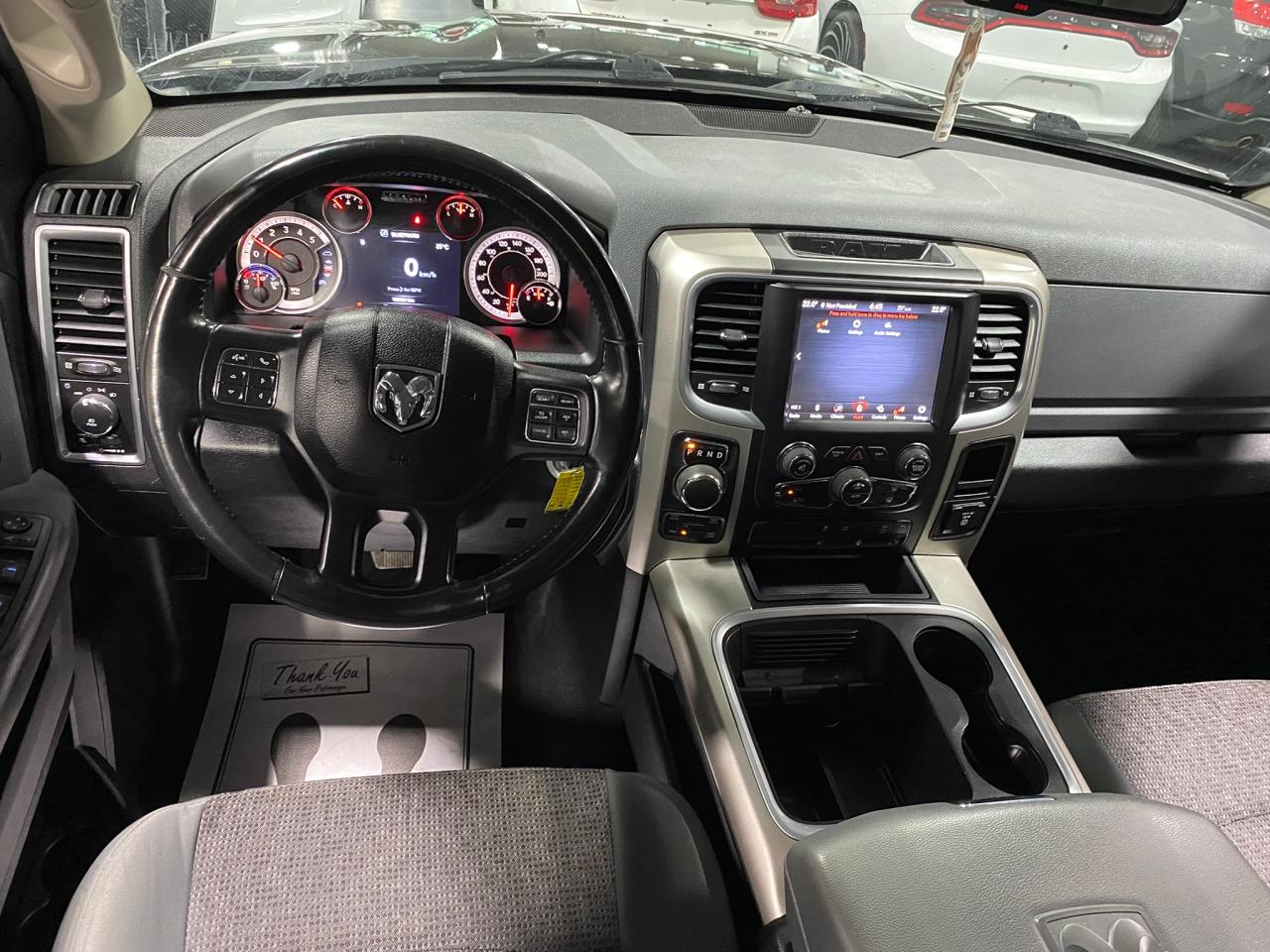 2018 RAM 1500 4x4 Crew Cab 5'7" Box - Photo #14