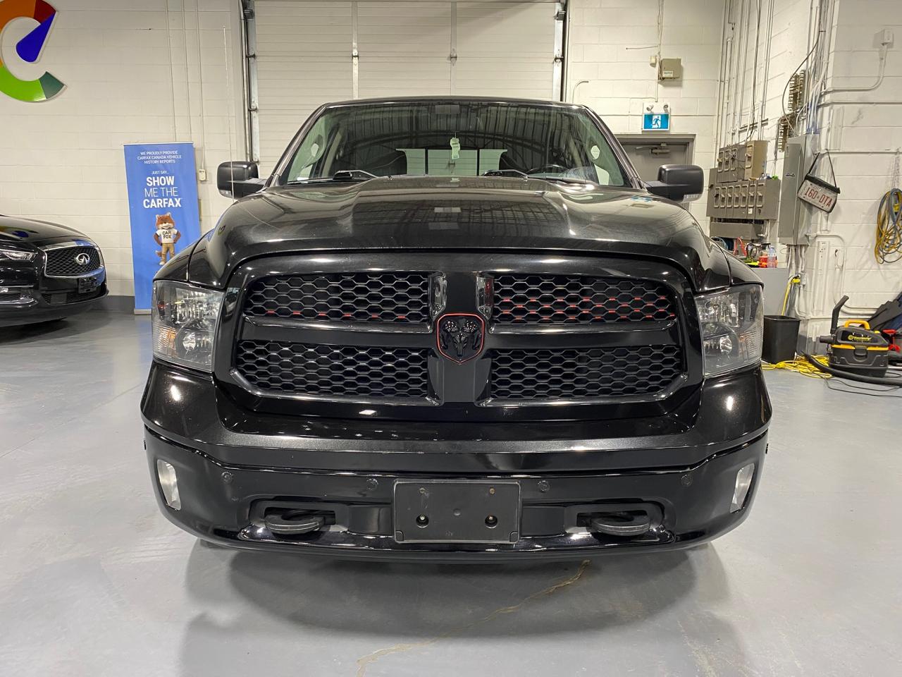 2018 RAM 1500 4x4 Crew Cab 5'7" Box - Photo #9