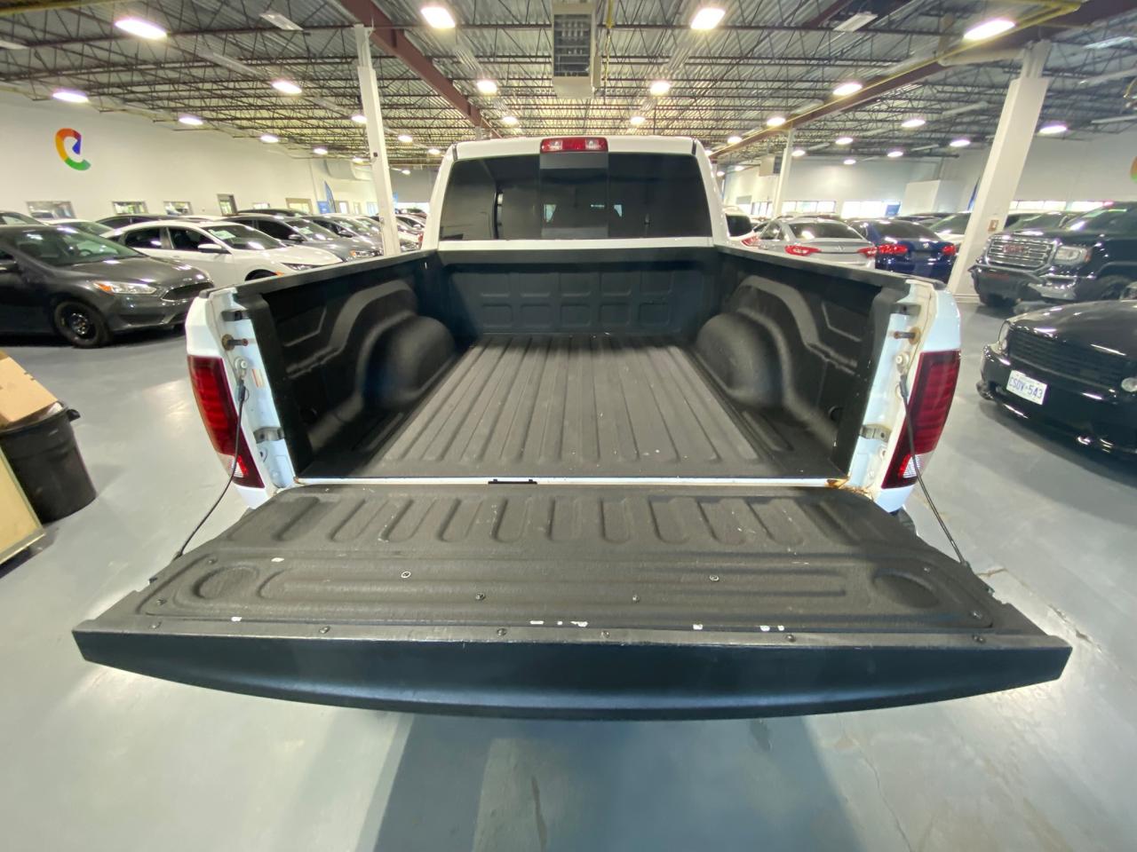 2016 RAM 1500 4WD Crew Cab 140.5" Sport - Photo #18