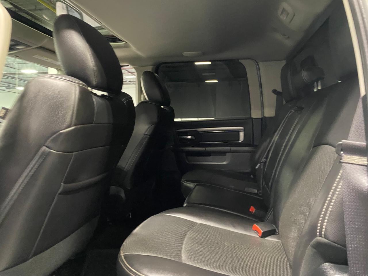 2016 RAM 1500 4WD Crew Cab 140.5" Sport - Photo #17