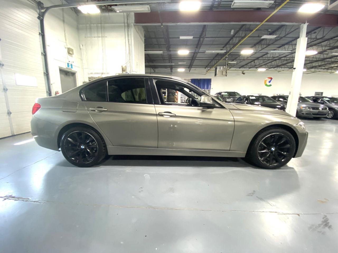 2017 BMW 3 Series 330i xDrive - Photo #6