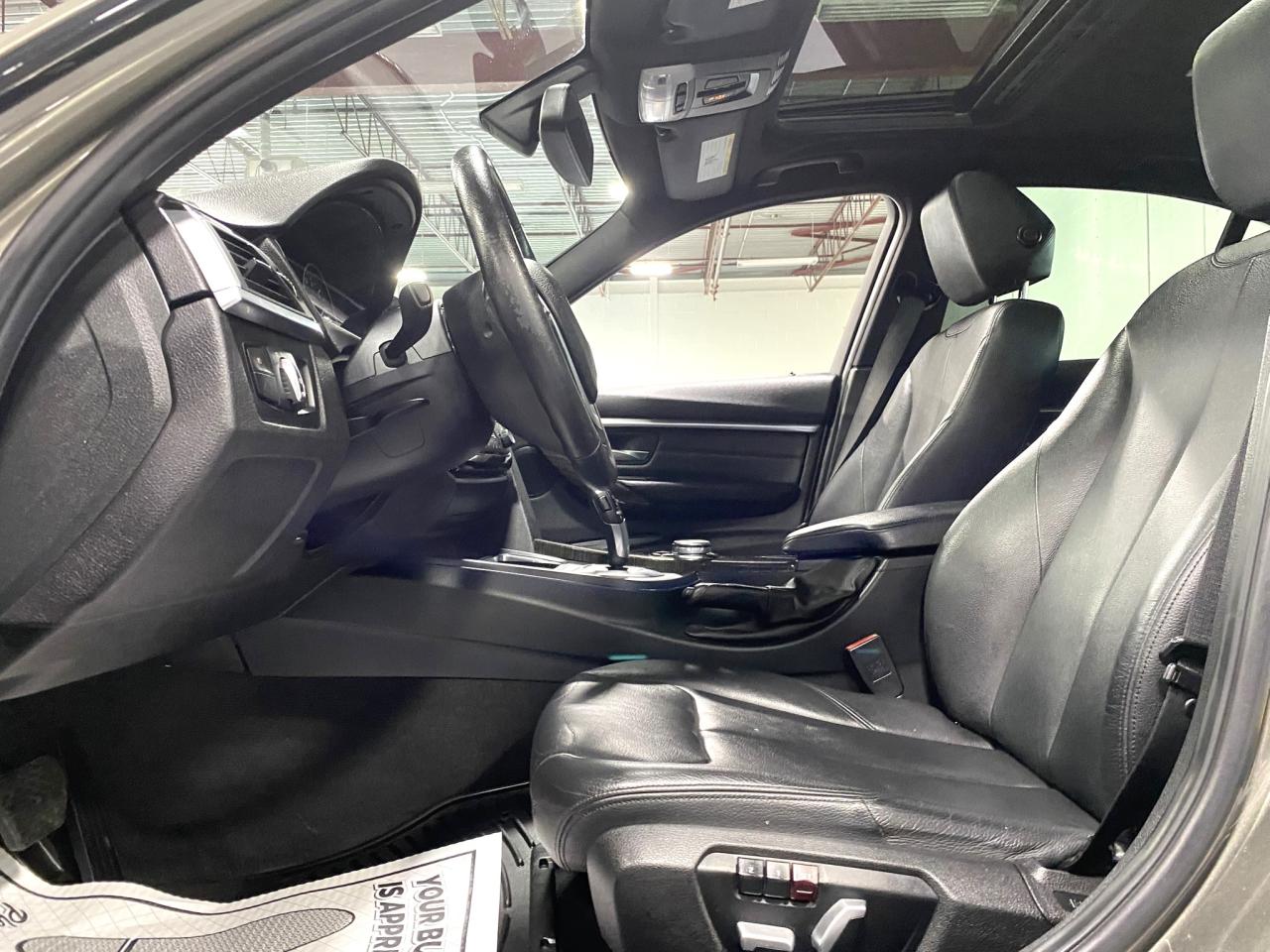 2017 BMW 3 Series 330i xDrive - Photo #12