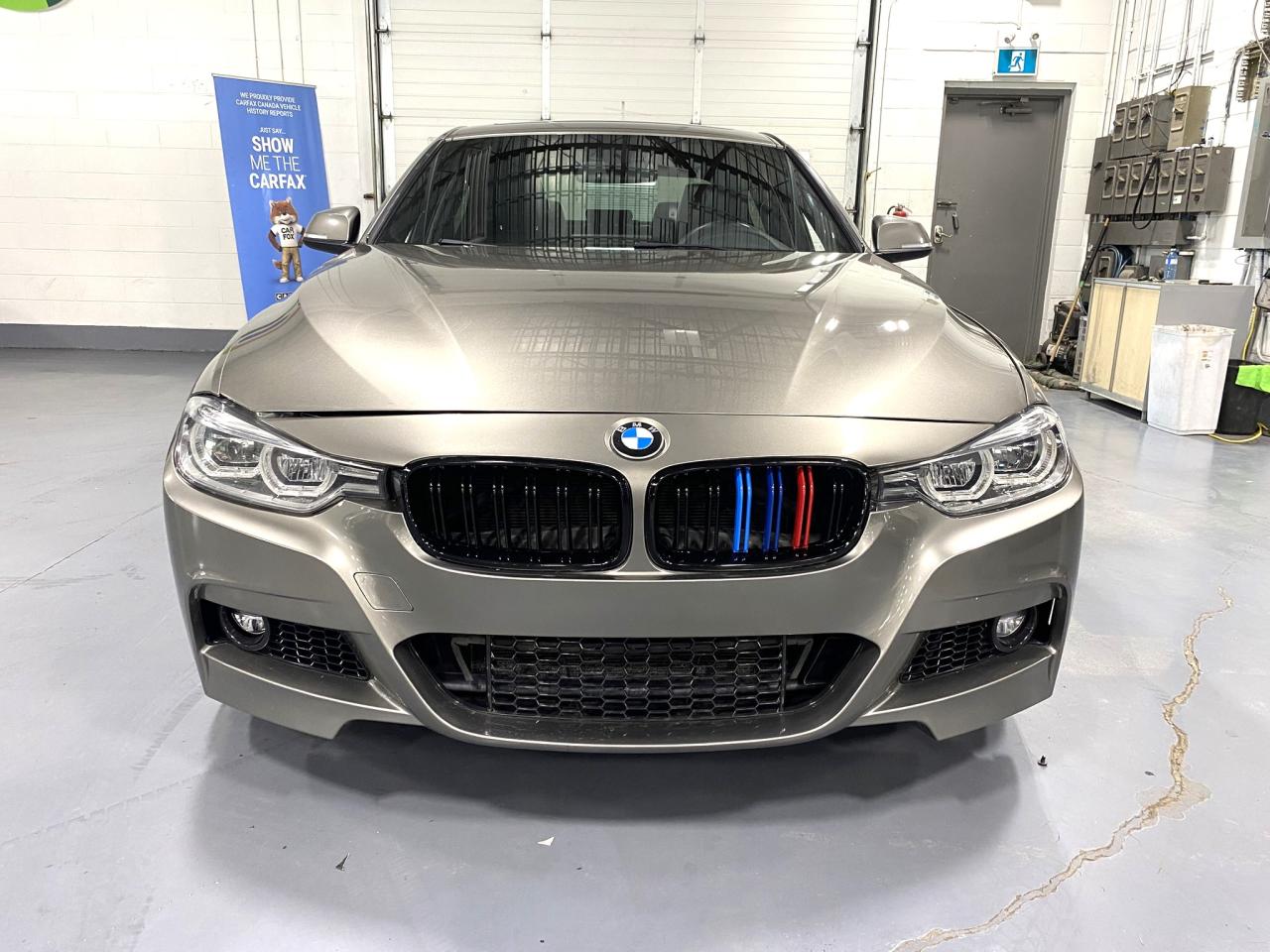 2017 BMW 3 Series 330i xDrive - Photo #8