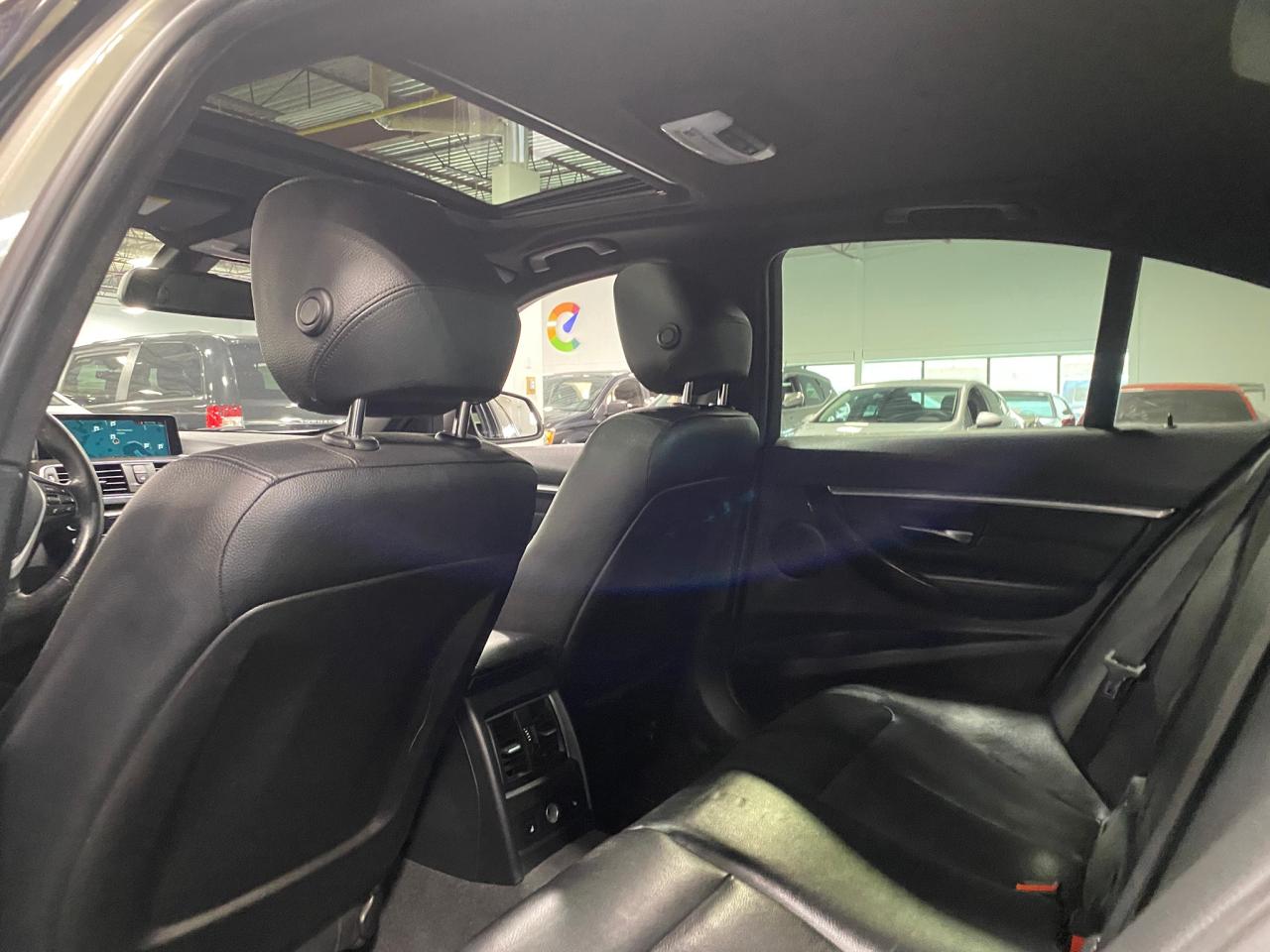 2017 BMW 3 Series 330i xDrive - Photo #16