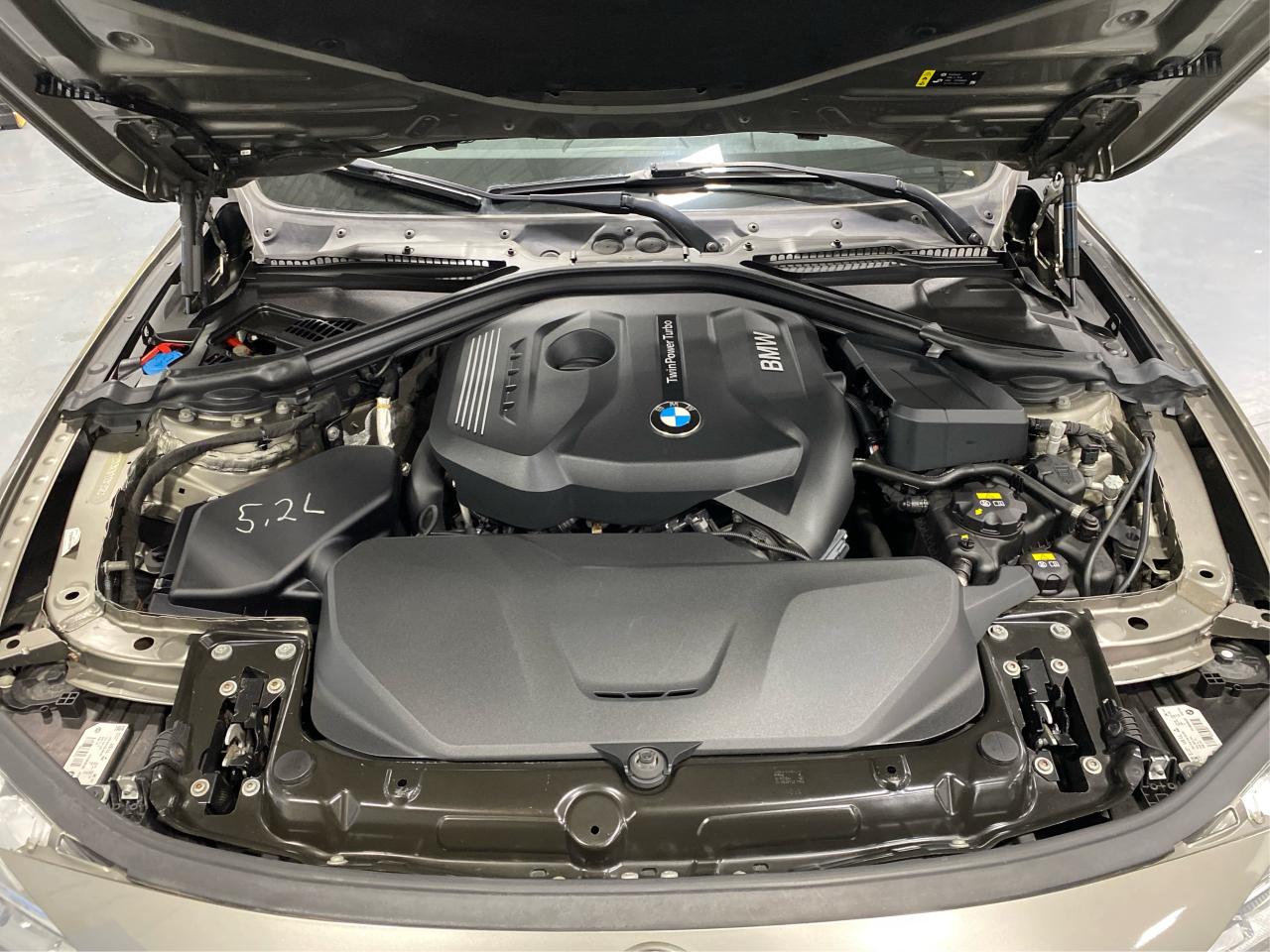 2017 BMW 3 Series 330i xDrive Photo