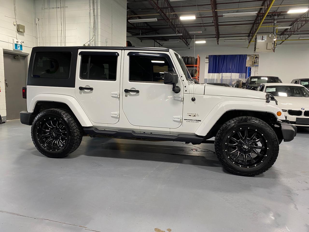 2018 Jeep Wrangler SAHARA 4X4 - Photo #6