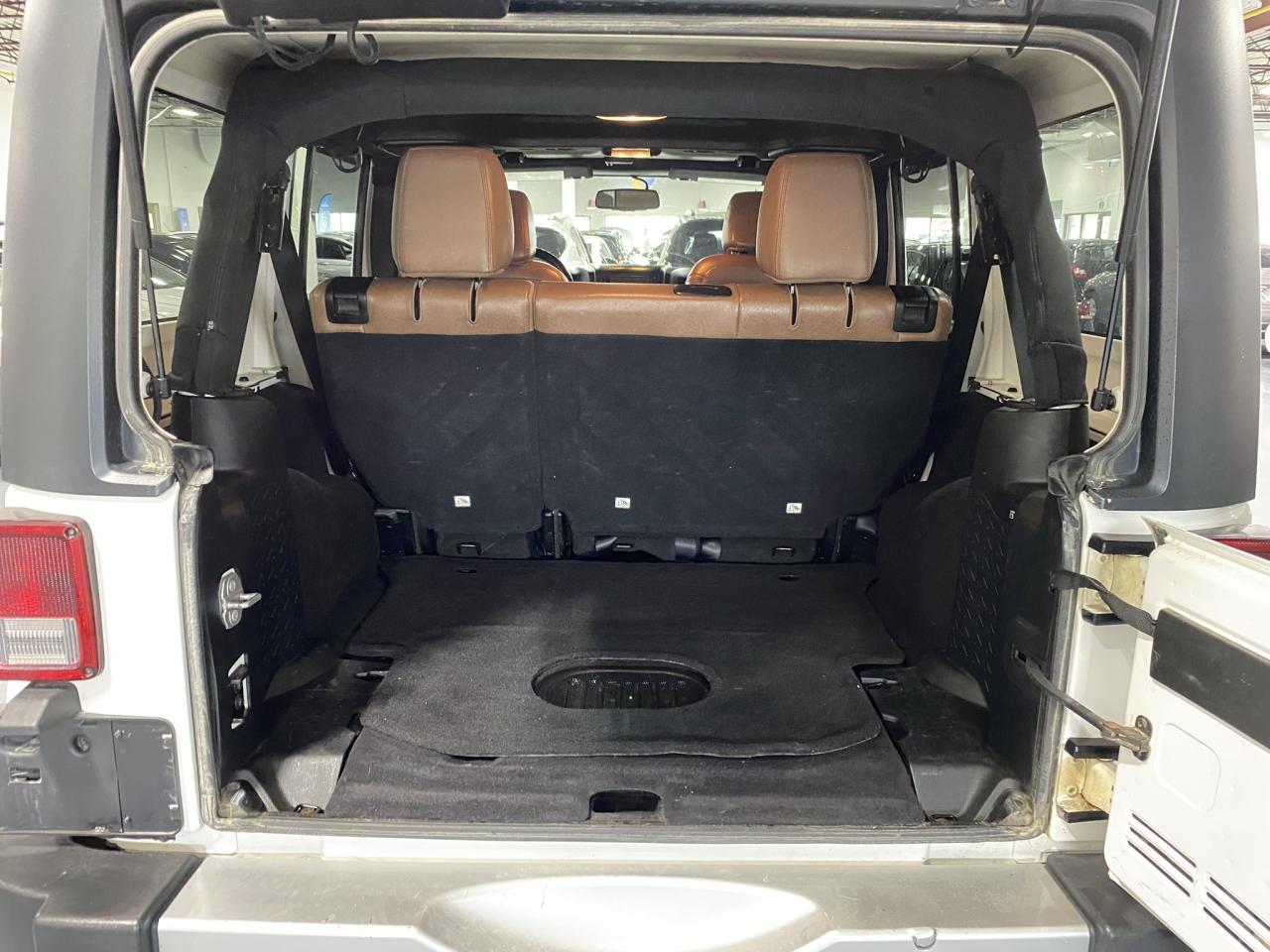 2018 Jeep Wrangler SAHARA 4X4 - Photo #17