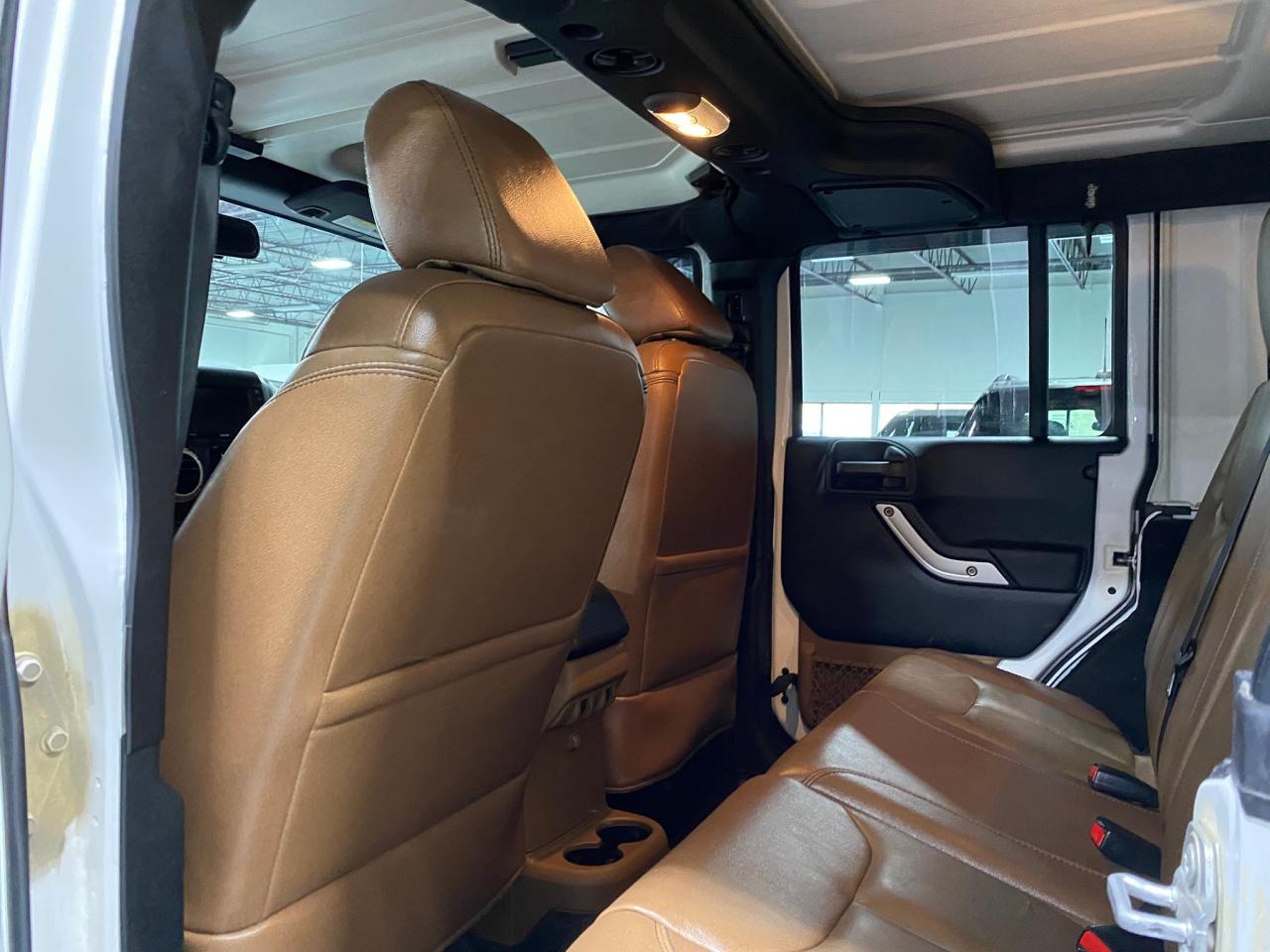 2018 Jeep Wrangler SAHARA 4X4 - Photo #16