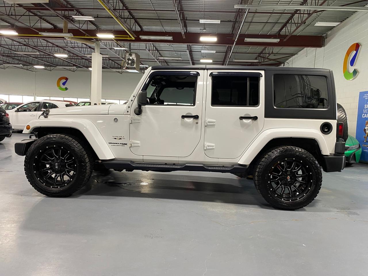 2018 Jeep Wrangler SAHARA 4X4 - Photo #2