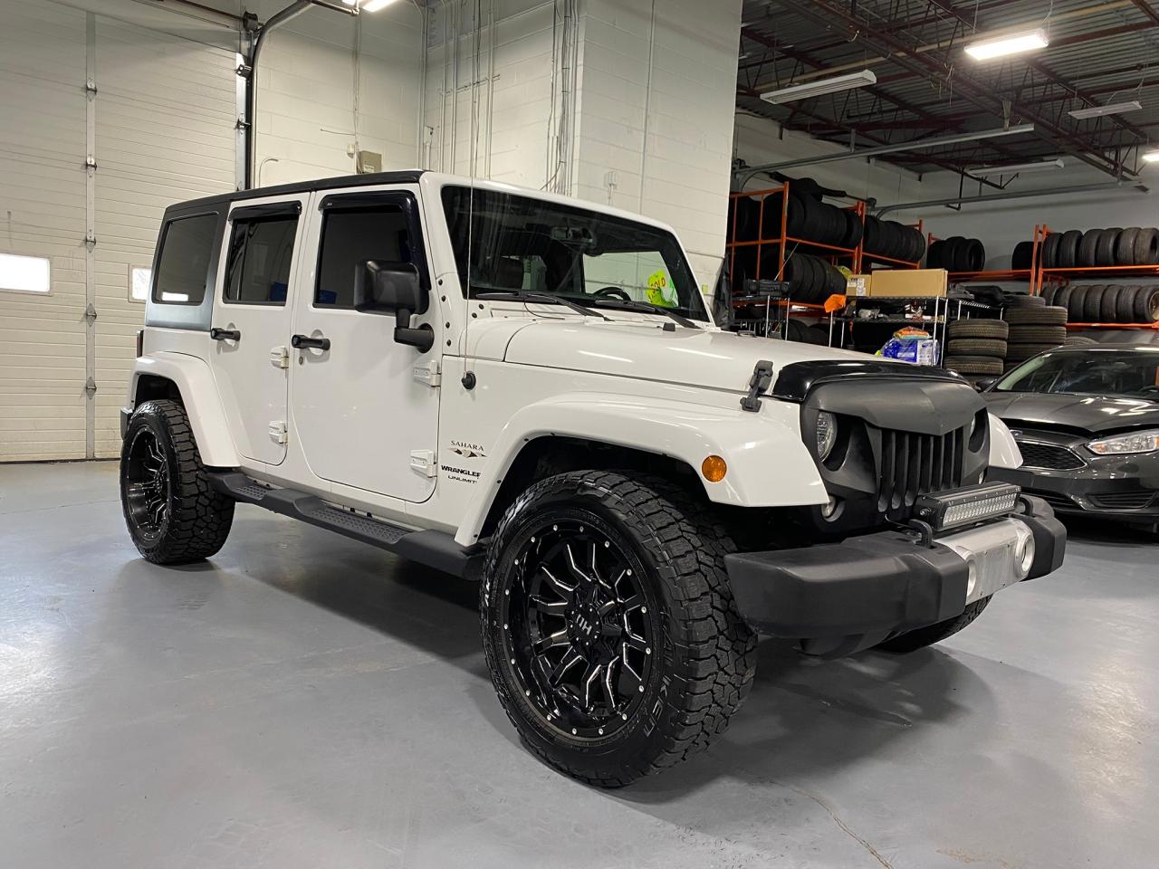 2018 Jeep Wrangler SAHARA 4X4 - Photo #7