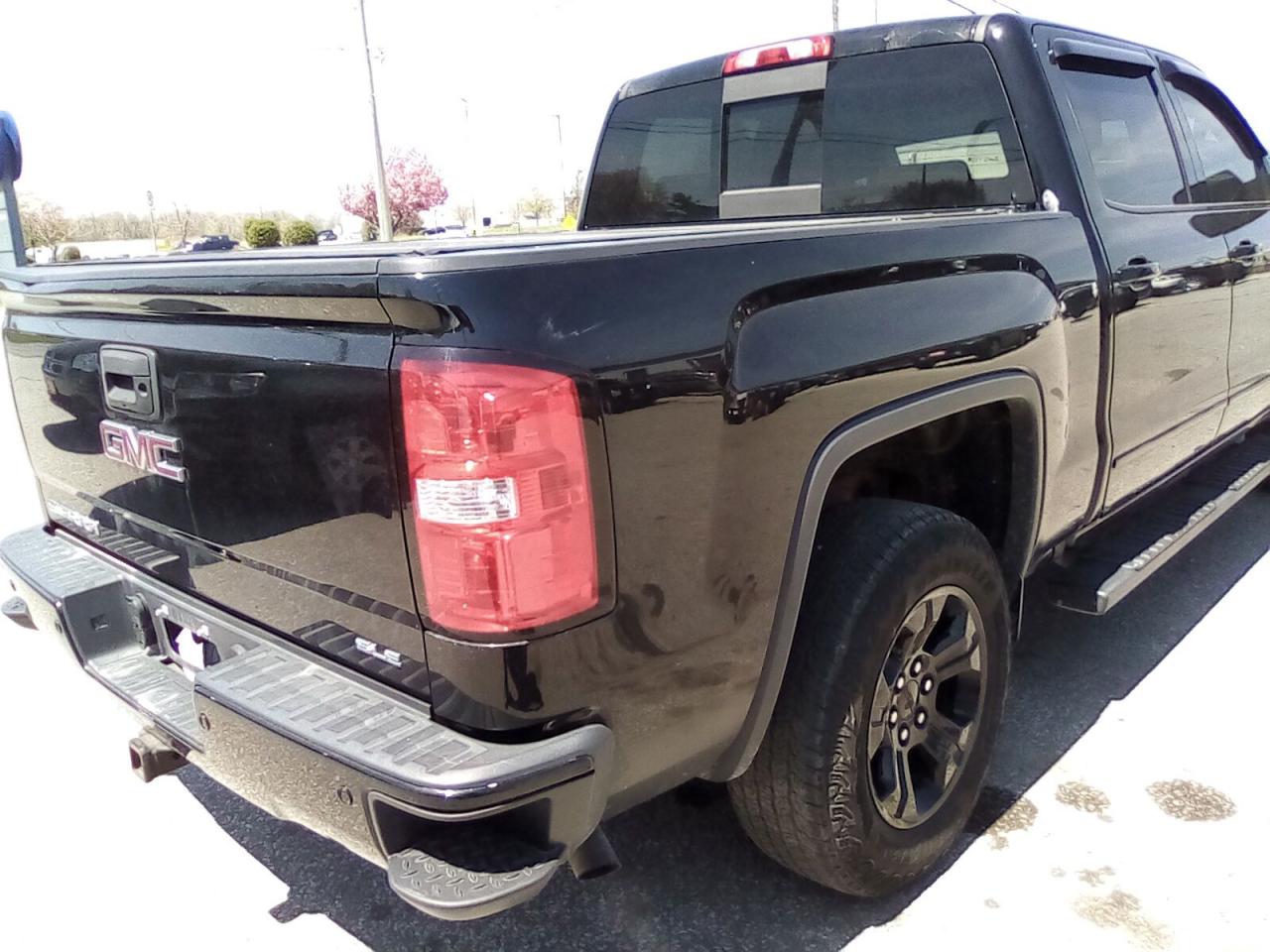 2017 GMC Sierra 1500 SLE Crew Cab Long Box 4WD