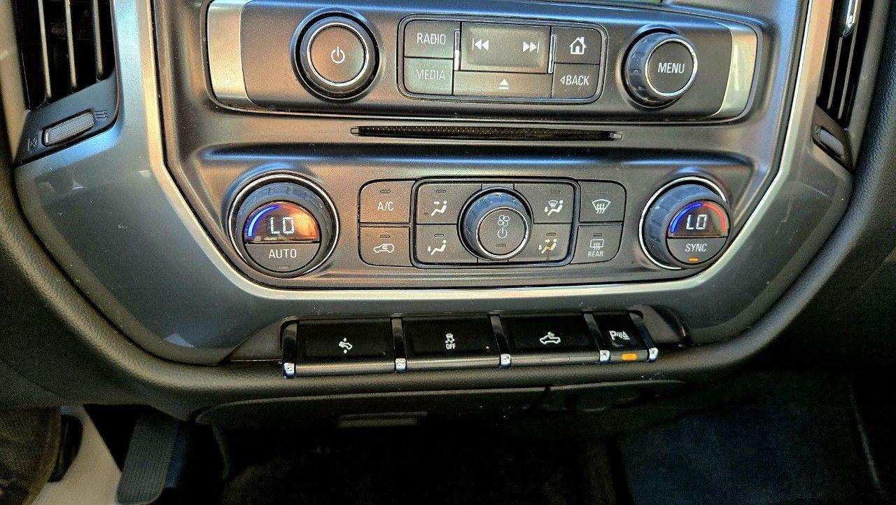 2015 Chevrolet Silverado 1500 Crew Cab Standard Box 4-Wheel Drive LT w/1LT - Photo #15