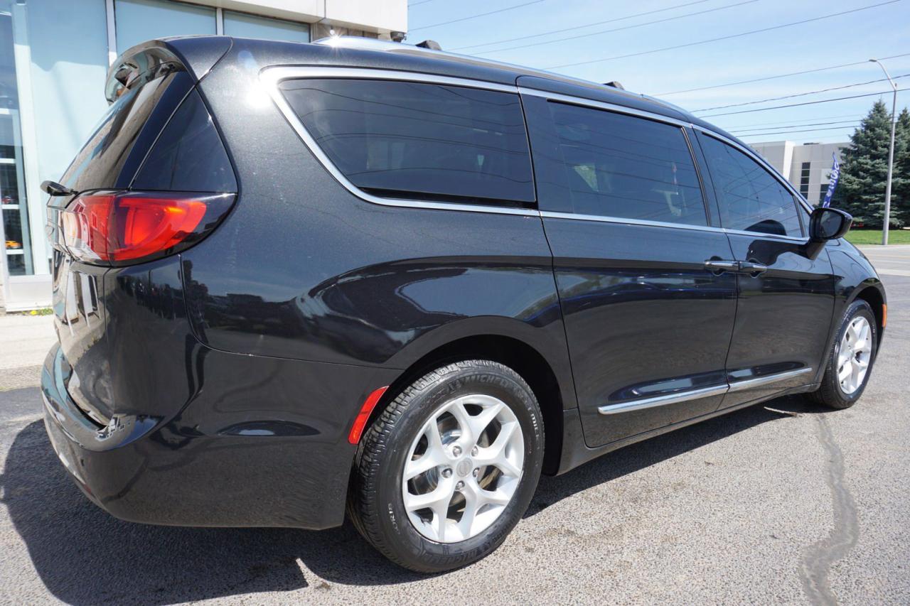 2017 Chrysler Pacifica V6 TOURING- PLUS CERTIFIED *CHRYSLER MAINTAIN* CAMERA NAV BLUETOOTH DVD LEATHER HEATED SEATS SUNROOF CRUISE ALLOYS - Photo #7