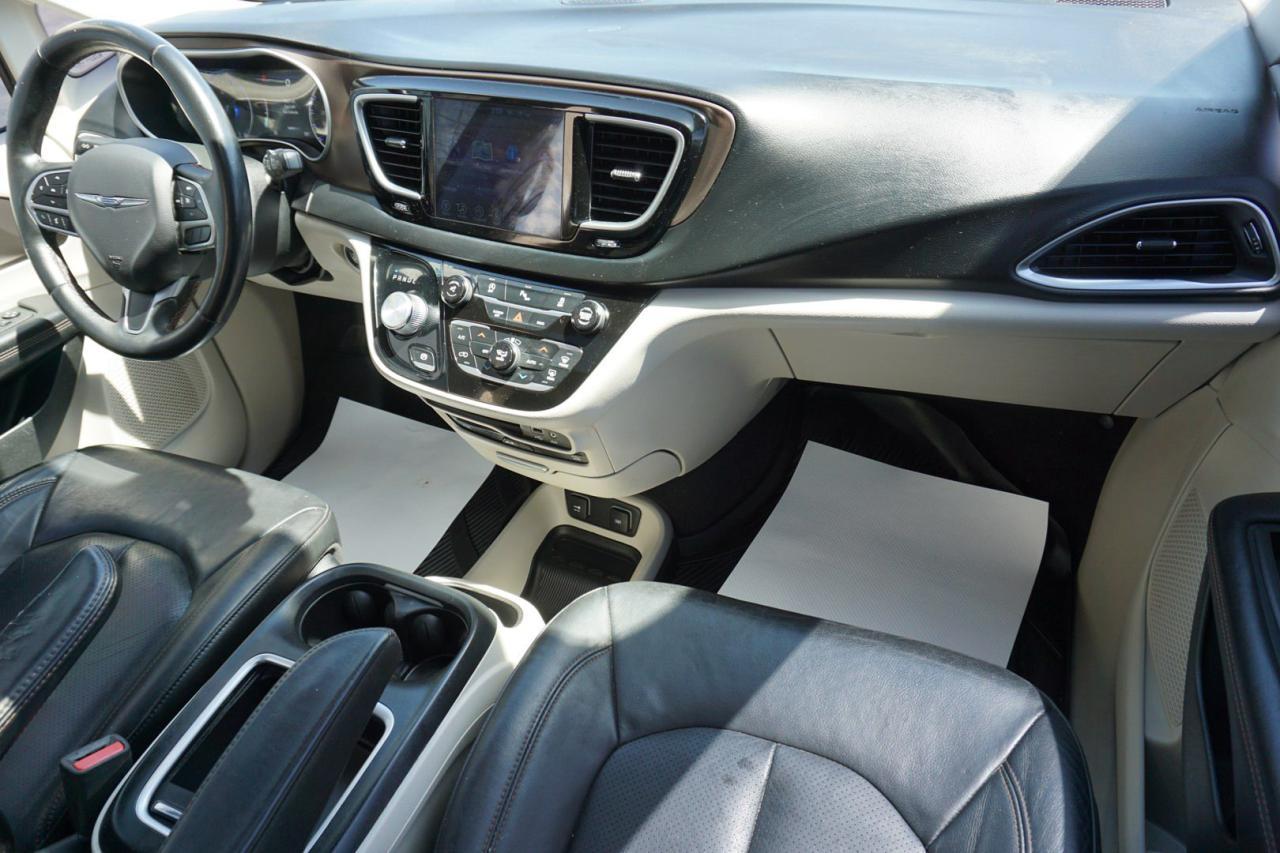 2017 Chrysler Pacifica V6 TOURING- PLUS CERTIFIED *CHRYSLER MAINTAIN* CAMERA NAV BLUETOOTH DVD LEATHER HEATED SEATS SUNROOF CRUISE ALLOYS - Photo #13