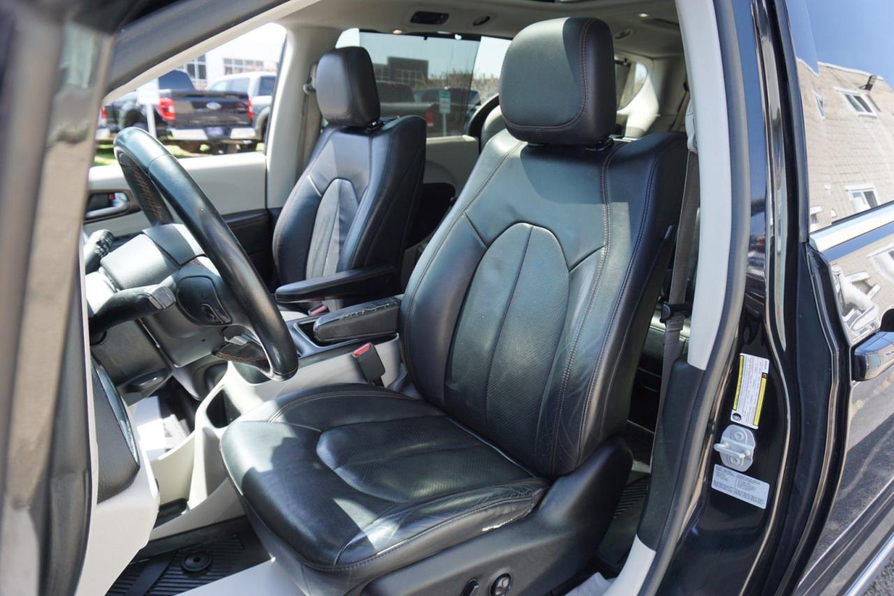 2017 Chrysler Pacifica V6 TOURING- PLUS CERTIFIED *CHRYSLER MAINTAIN* CAMERA NAV BLUETOOTH DVD LEATHER HEATED SEATS SUNROOF CRUISE ALLOYS - Photo #14