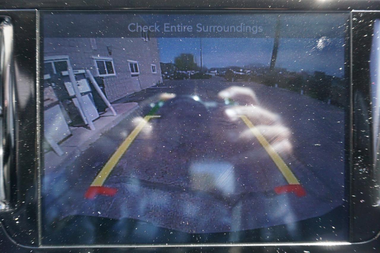 2017 Chrysler Pacifica V6 TOURING- PLUS CERTIFIED *CHRYSLER MAINTAIN* CAMERA NAV BLUETOOTH DVD LEATHER HEATED SEATS SUNROOF CRUISE ALLOYS - Photo #23