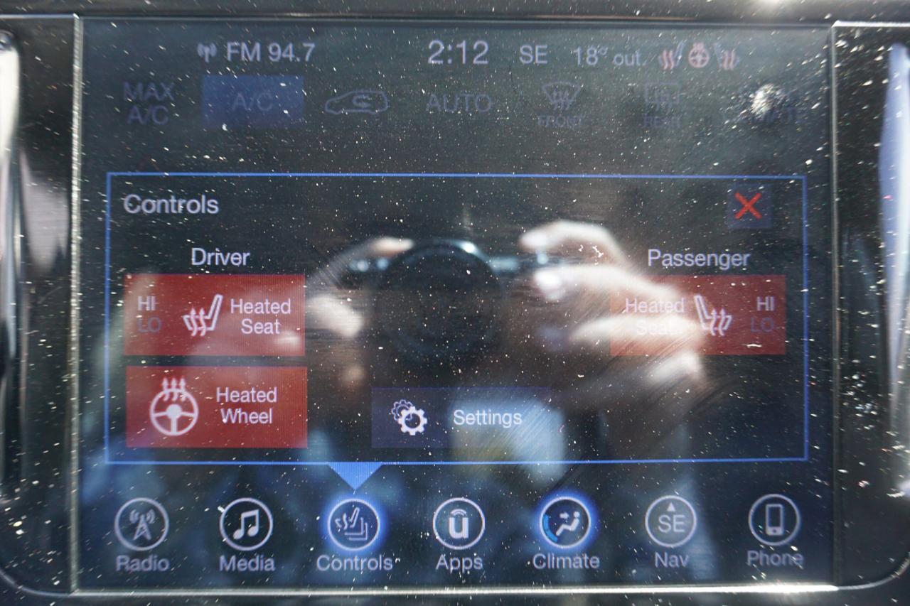 2017 Chrysler Pacifica V6 TOURING- PLUS CERTIFIED *CHRYSLER MAINTAIN* CAMERA NAV BLUETOOTH DVD LEATHER HEATED SEATS SUNROOF CRUISE ALLOYS - Photo #25