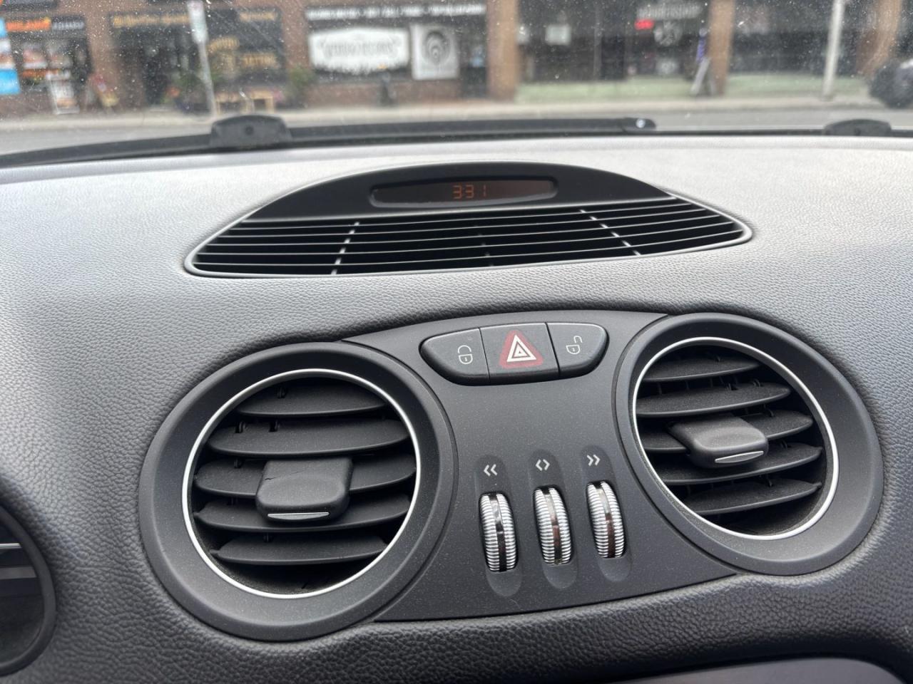 2005 Mercedes-Benz SL-Class SL500 - Photo #12