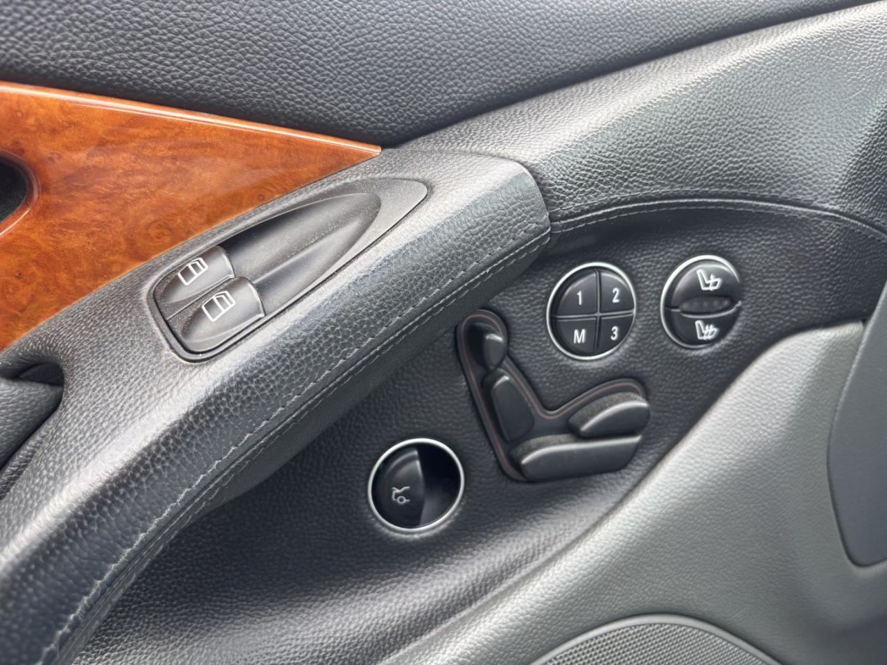 2005 Mercedes-Benz SL-Class SL500 - Photo #15