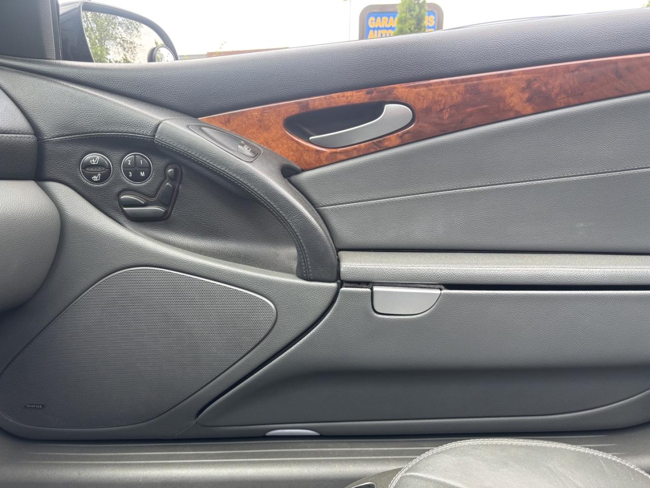 2005 Mercedes-Benz SL-Class SL500 - Photo #14