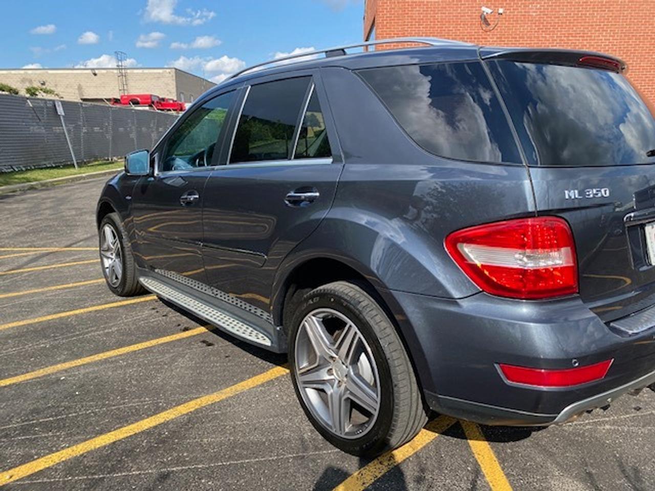 2011 Mercedes-Benz M-Class ML 350 BlueTEC Photo