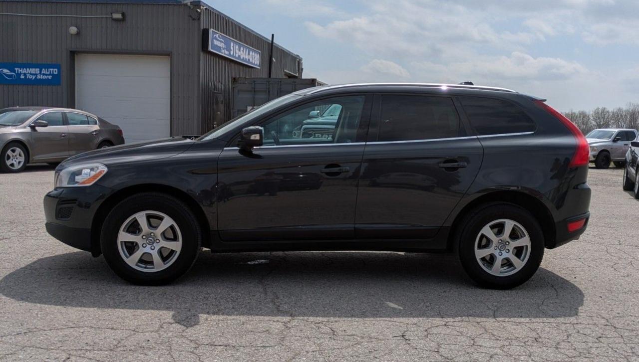 2012 Volvo XC60 3.2 - Photo #2