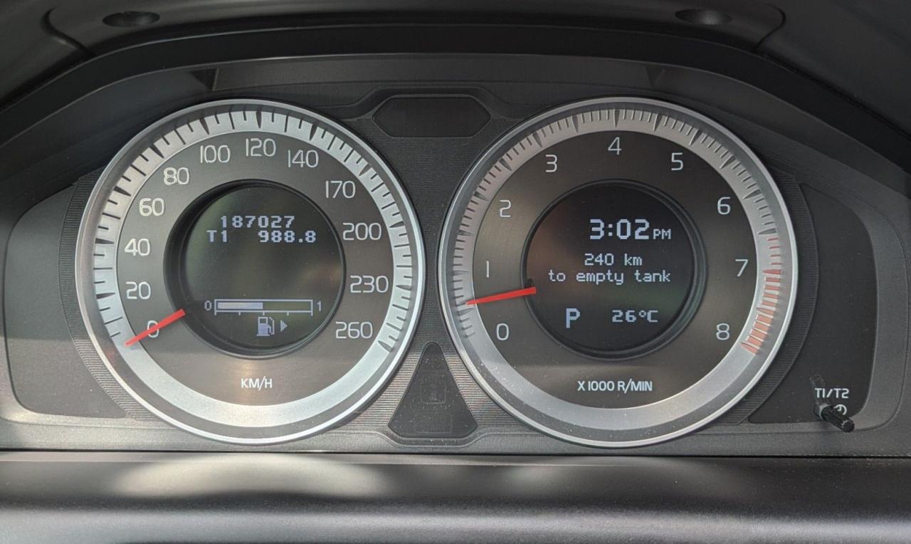 2012 Volvo XC60 3.2 - Photo #9