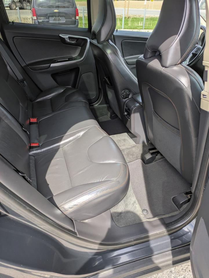 2012 Volvo XC60 3.2 - Photo #15