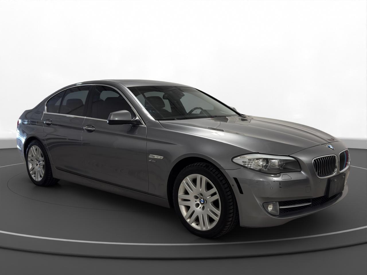 2011 BMW 5 Series 535i xDrive - Photo #3
