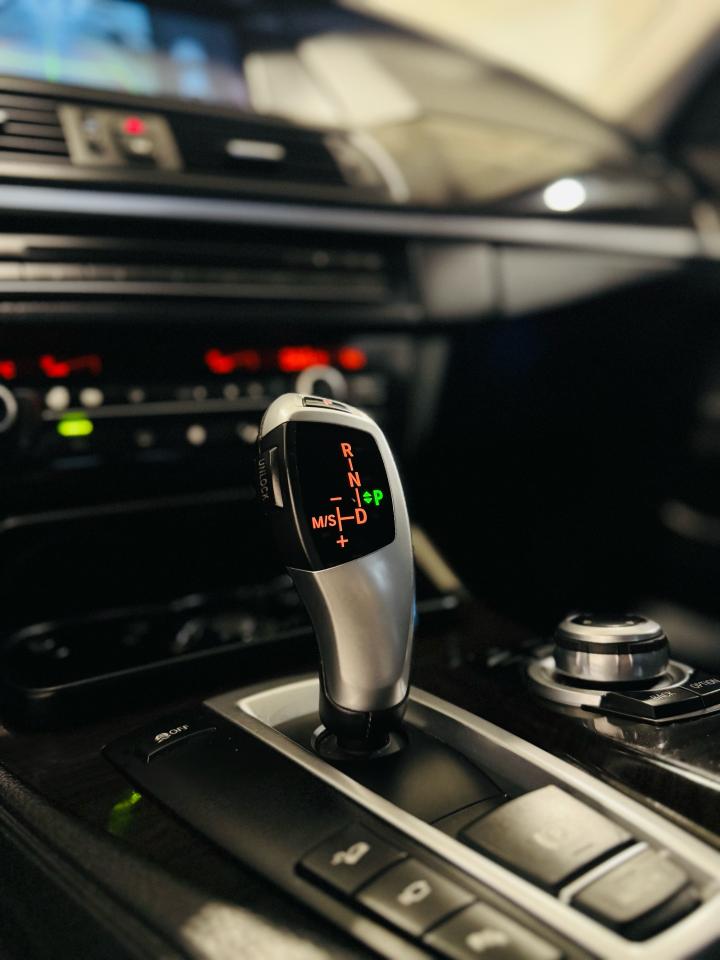 2011 BMW 5 Series 535i xDrive - Photo #15