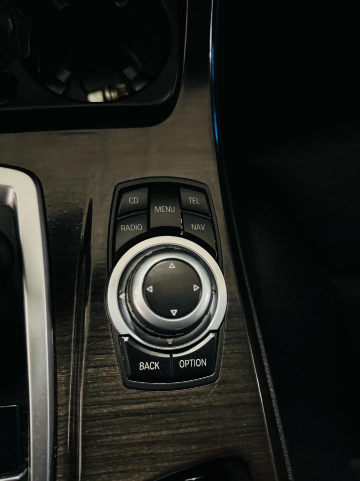 2011 BMW 5 Series 535i xDrive - Photo #16