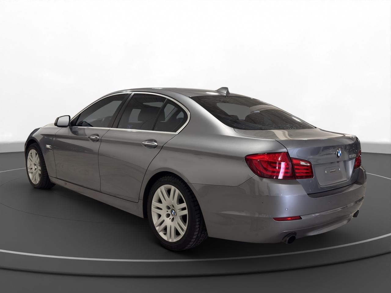 2011 BMW 5 Series 535i xDrive - Photo #8