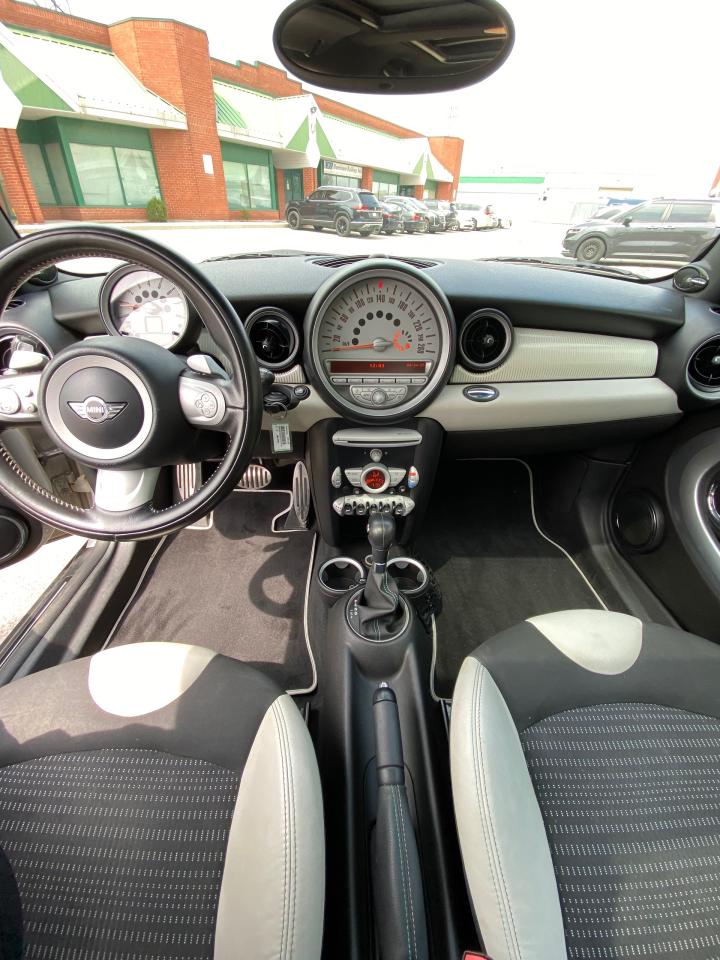 2010 MINI Cooper S CAMDEN EDITION - Photo #14